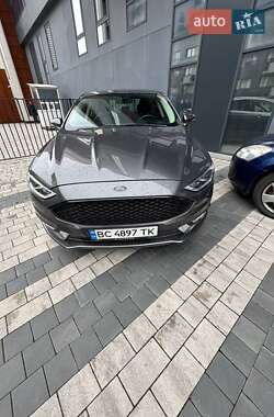 Седан Ford Fusion 2017 в 