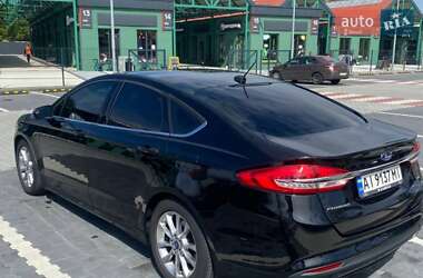 Седан Ford Fusion 2016 в 