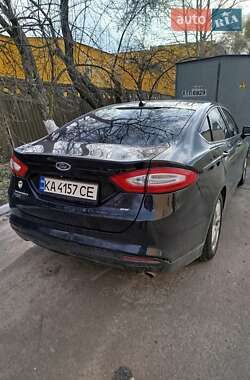 Седан Ford Fusion 2015 в 