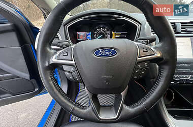 Седан Ford Fusion 2018 в 