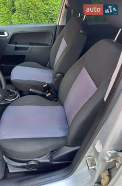Хэтчбек Ford Fusion 2009 в 
