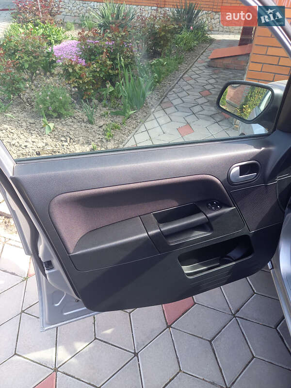 Хетчбек Ford Fusion 2009 в Рівному