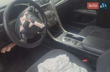 Седан Ford Fusion 2017 в 