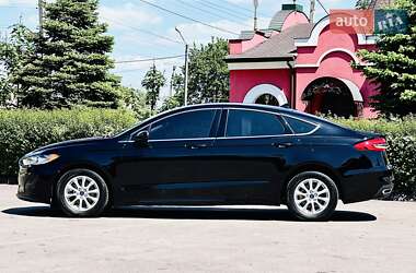 Седан Ford Fusion 2020 в 