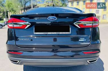 Седан Ford Fusion 2020 в 
