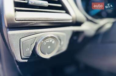 Седан Ford Fusion 2020 в 