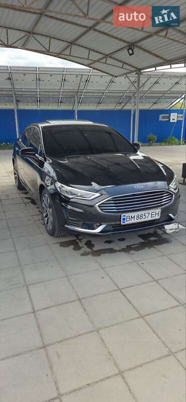 Седан Ford Fusion 2019 в 
