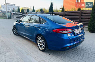 Седан Ford Fusion 2017 в 