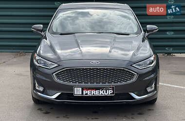 Седан Ford Fusion 2019 в 