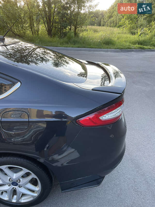 Седан Ford Fusion 2014 в Чернигове
