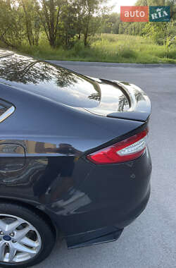 Седан Ford Fusion 2014 в 
