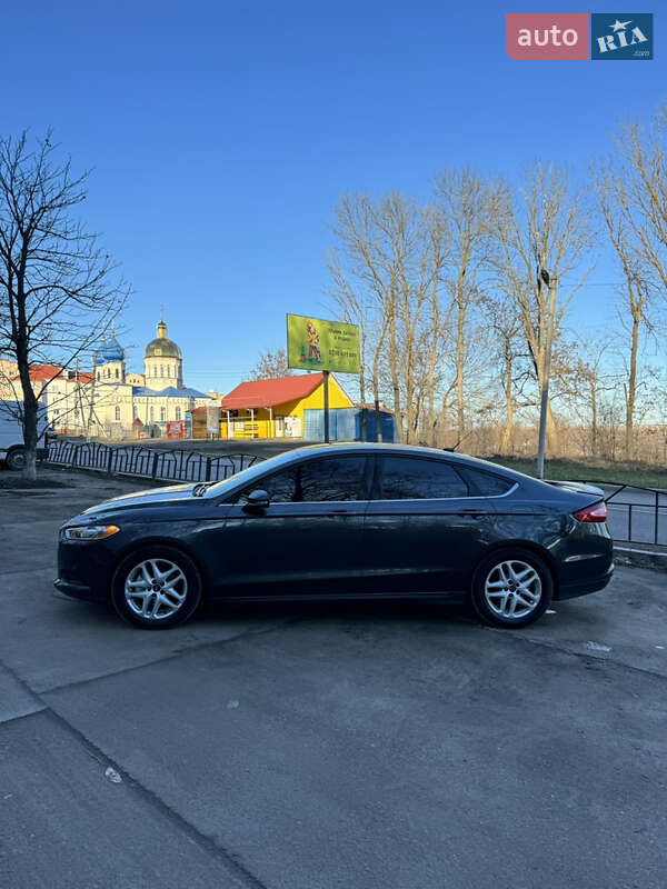 Седан Ford Fusion 2015 в Кицмани