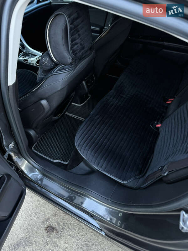 Седан Ford Fusion 2015 в Кицмани