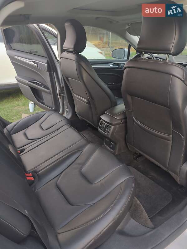 Седан Ford Fusion 2015 в Днепре