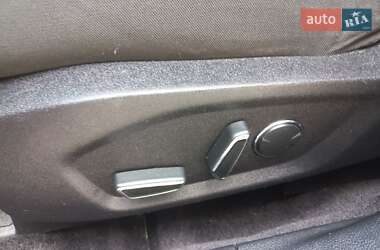 Седан Ford Fusion 2016 в 