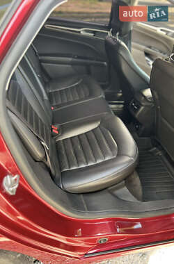 Седан Ford Fusion 2014 в 