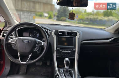 Седан Ford Fusion 2014 в 