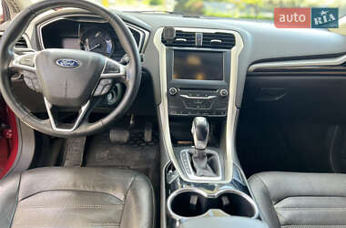 Седан Ford Fusion 2014 в 