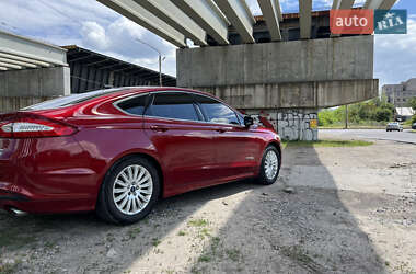 Седан Ford Fusion 2014 в 