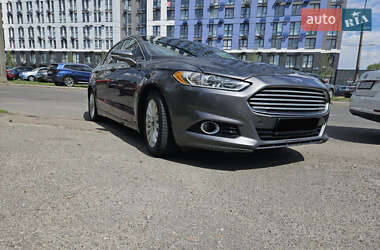 Седан Ford Fusion 2014 в 