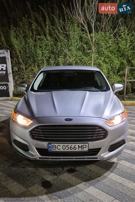 Седан Ford Fusion 2014 в Львове