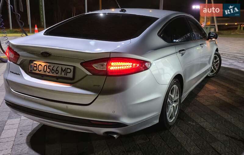 Седан Ford Fusion 2014 в Львове