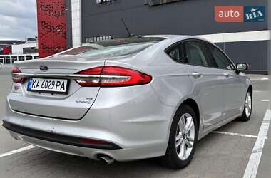 Седан Ford Fusion 2017 в 