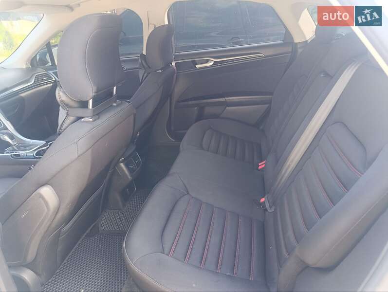 Седан Ford Fusion 2015 в Ахтырке