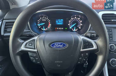 Седан Ford Fusion 2015 в 
