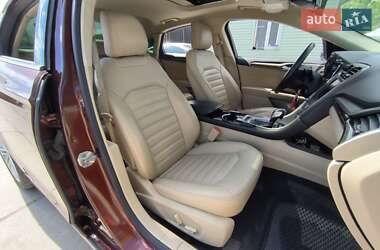 Седан Ford Fusion 2015 в 
