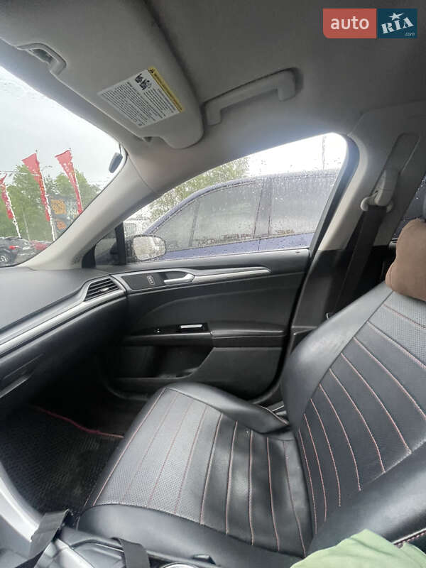 Седан Ford Fusion 2014 в Чернігові