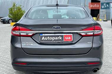Седан Ford Fusion 2017 в 