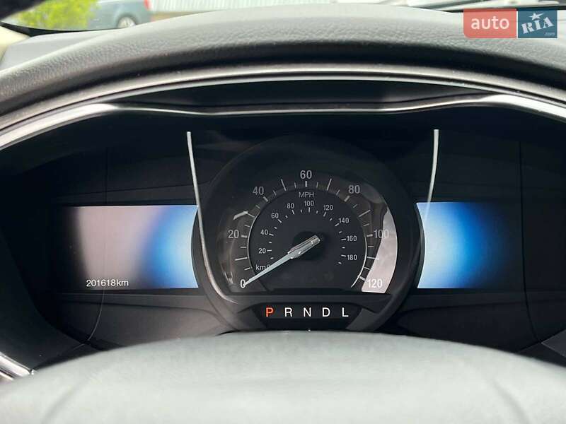 Седан Ford Fusion 2017 в Львове
