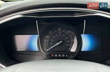 Седан Ford Fusion 2017 в 