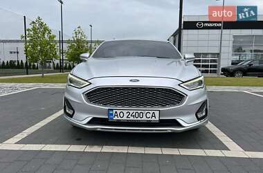 Седан Ford Fusion 2016 в Мукачевому