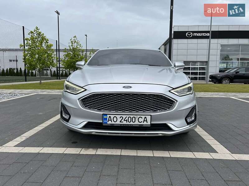 Седан Ford Fusion 2016 в Мукачево