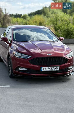 Седан Ford Fusion 2017 в 