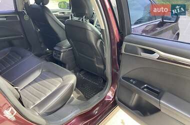 Седан Ford Fusion 2012 в 