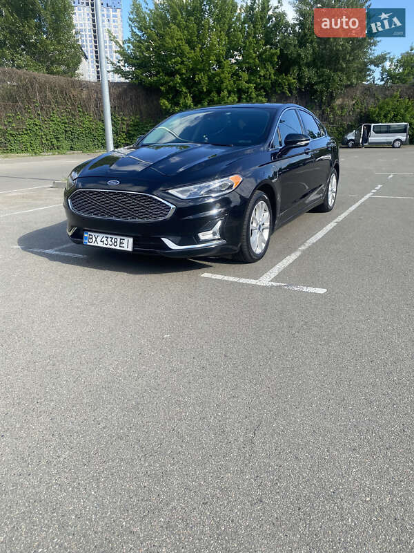 Седан Ford Fusion 2018 в Києві