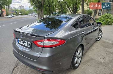 Седан Ford Fusion 2013 в 