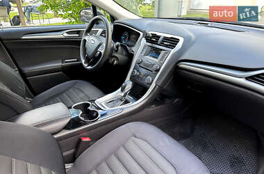 Седан Ford Fusion 2014 в 
