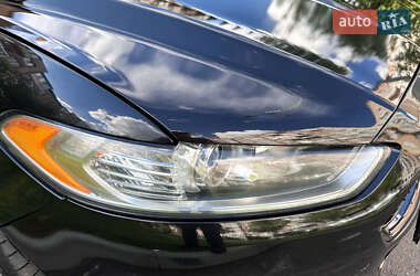 Седан Ford Fusion 2014 в 