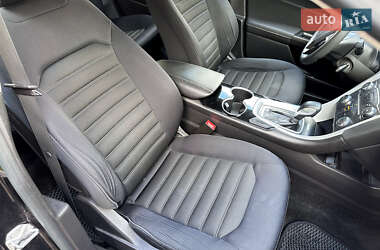 Седан Ford Fusion 2014 в 
