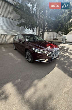 Седан Ford Fusion 2016 в 