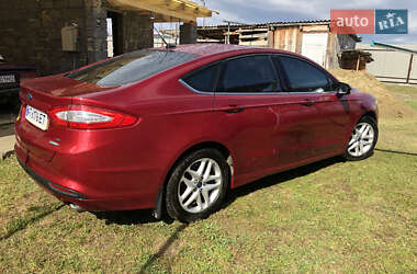 Седан Ford Fusion 2015 в 