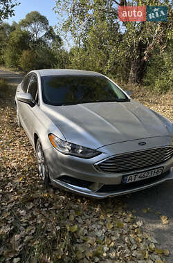 Седан Ford Fusion 2017 в 