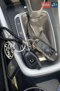 Седан Ford Fusion 2015 в 