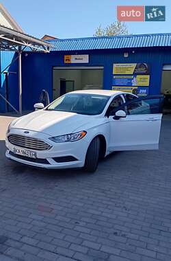 Седан Ford Fusion 2017 в 