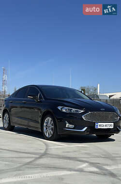 Седан Ford Fusion 2020 в 