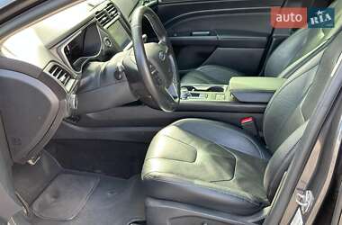 Седан Ford Fusion 2018 в 